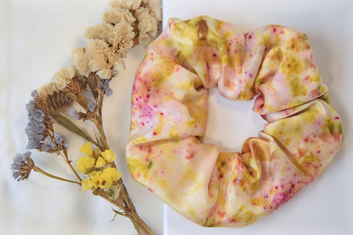 Scrunchies in Seta tinte dorate