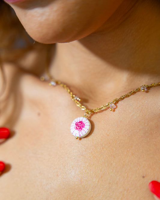 Collana girocollo Rosa rosa Feminist like ROSALIA