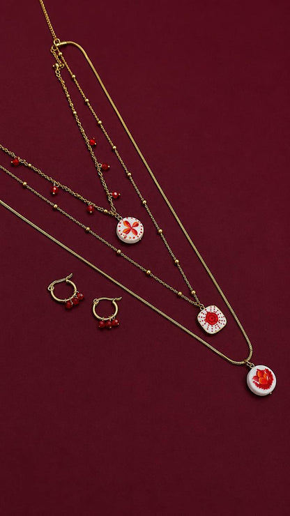 Collana tre fili rossa Feminist like ROSALIA