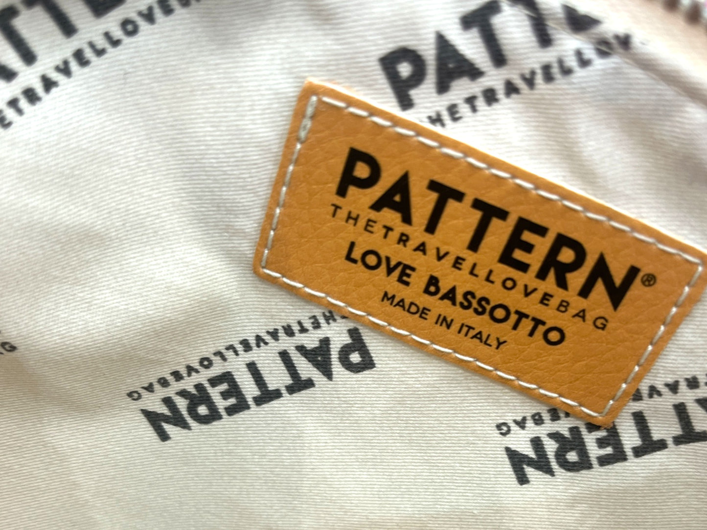 Bag con Tracolla Dorata Christmas Bassotto Verde